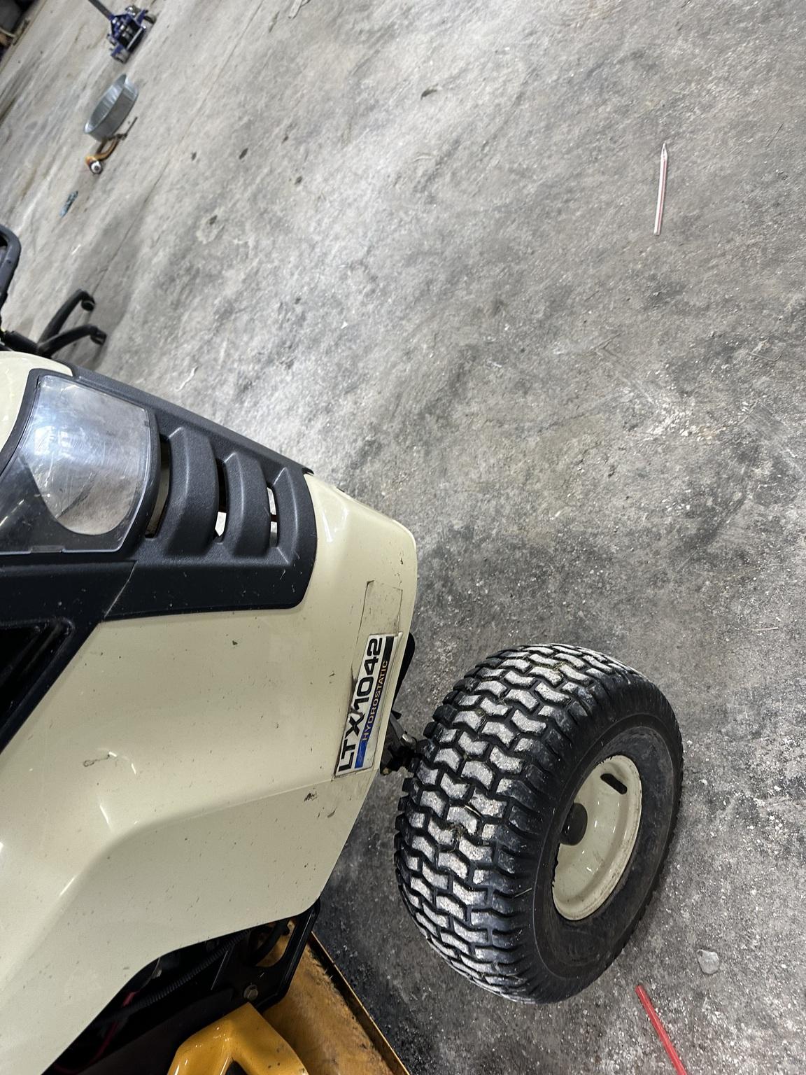 2010 Cub Cadet LTX1042