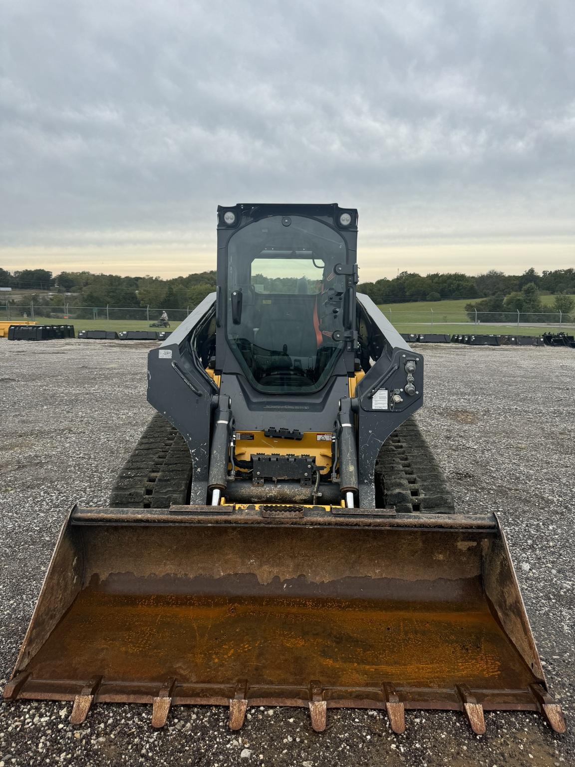 2023 John Deere 331G