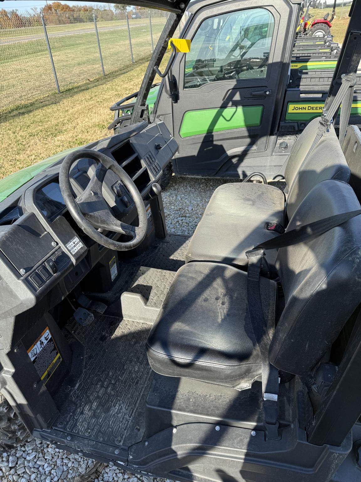 2023 John Deere XUV 835E