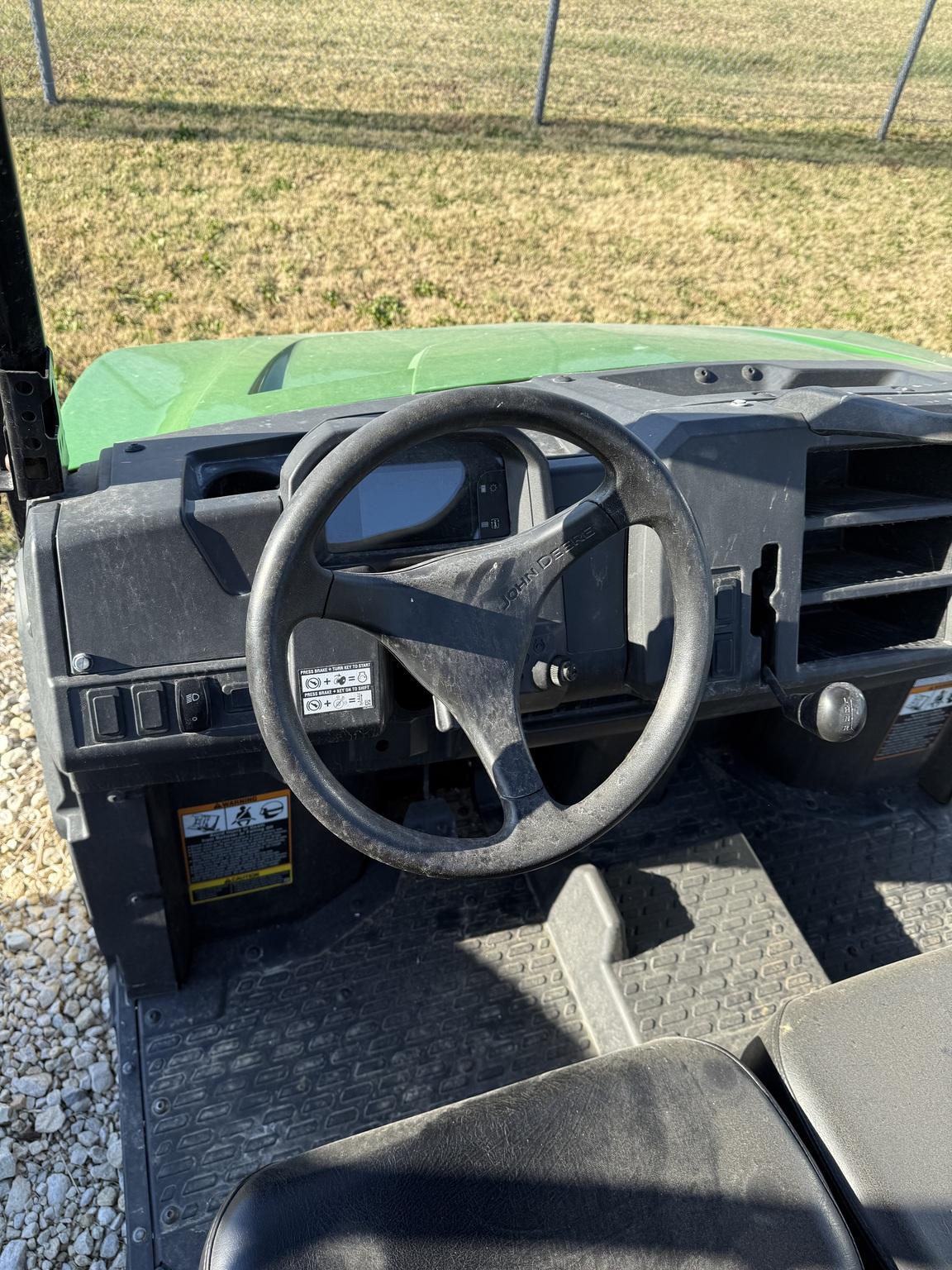 2023 John Deere XUV 835E