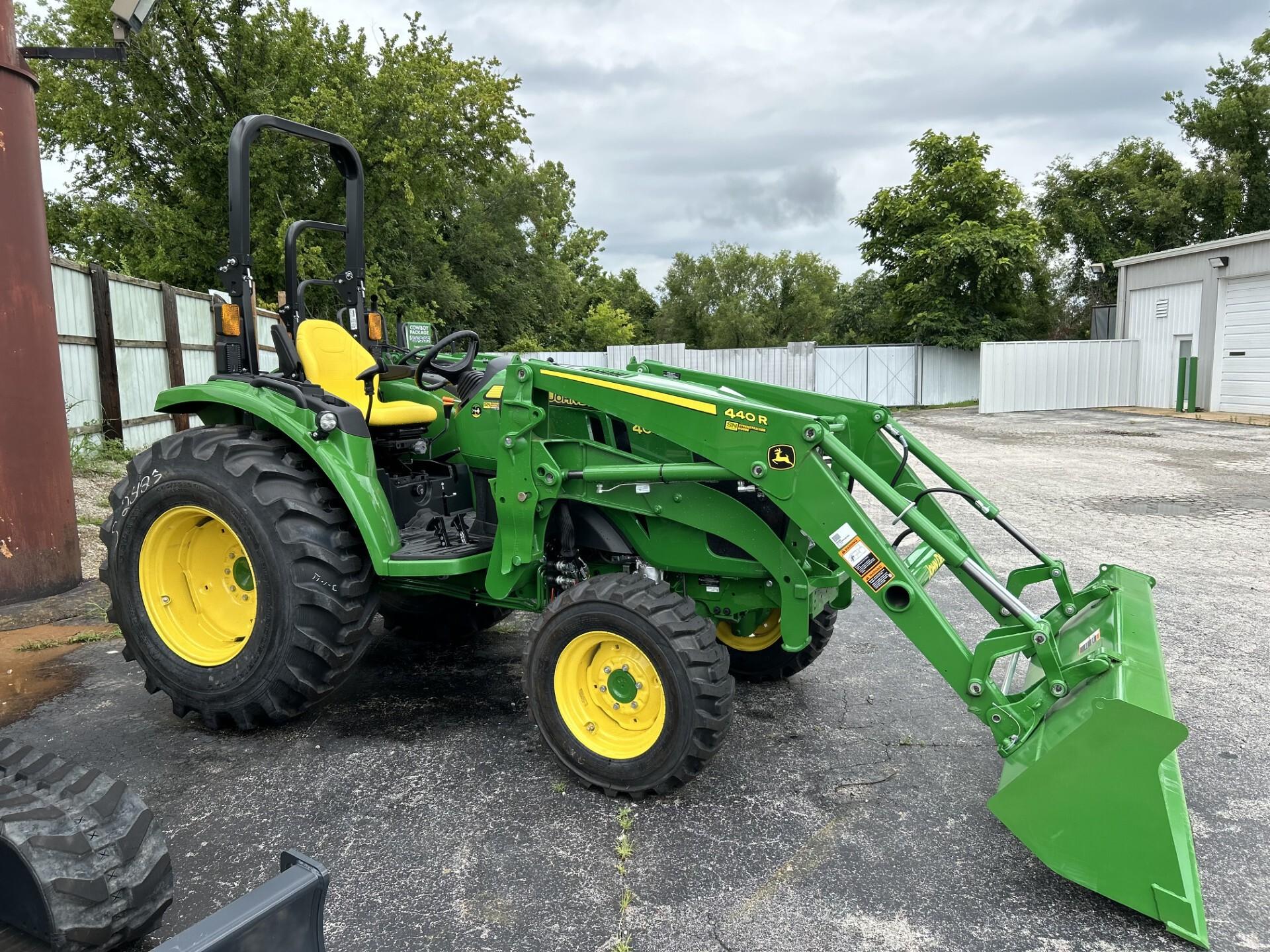 2024 John Deere 4044R