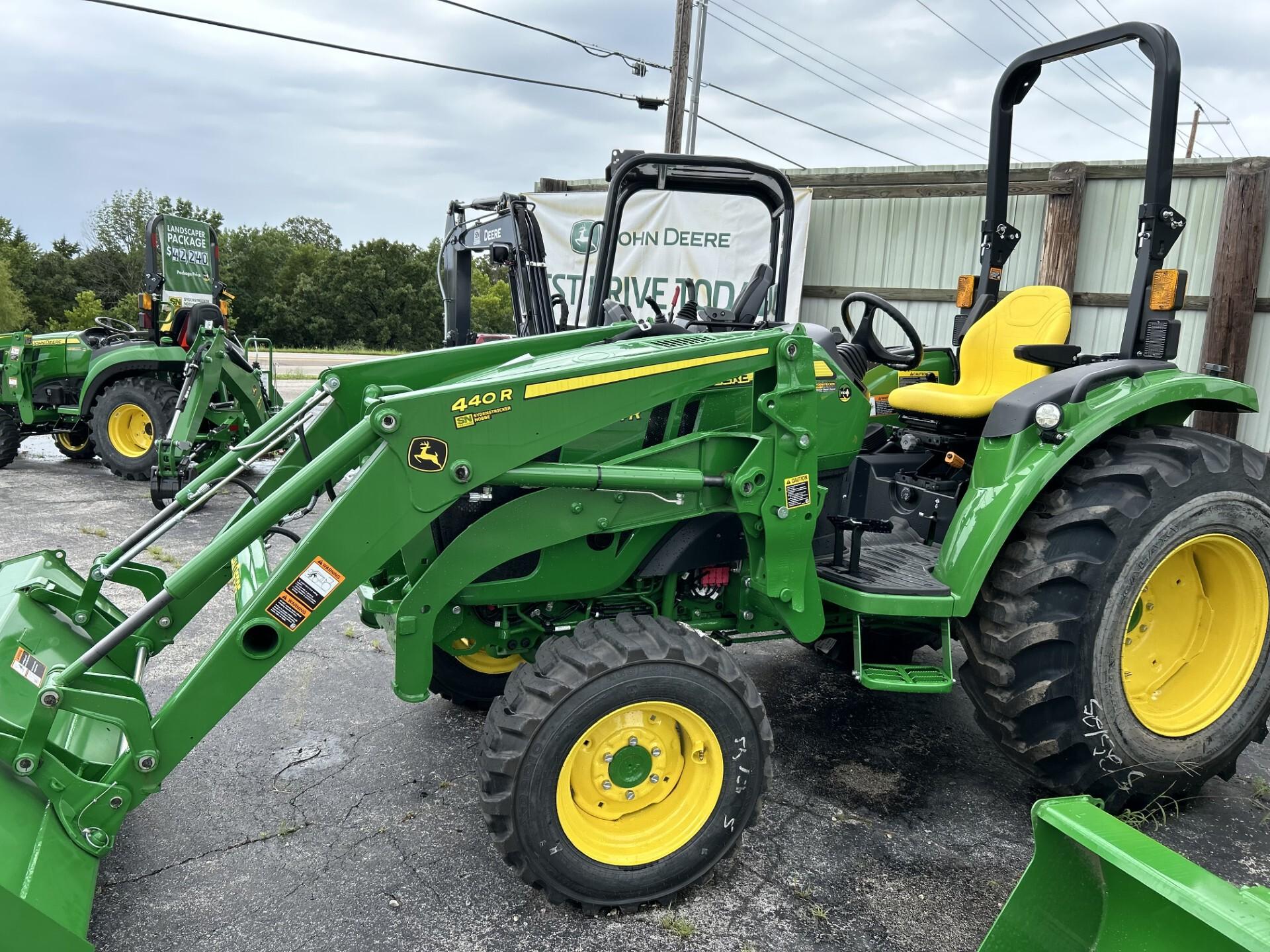 2024 John Deere 4044R