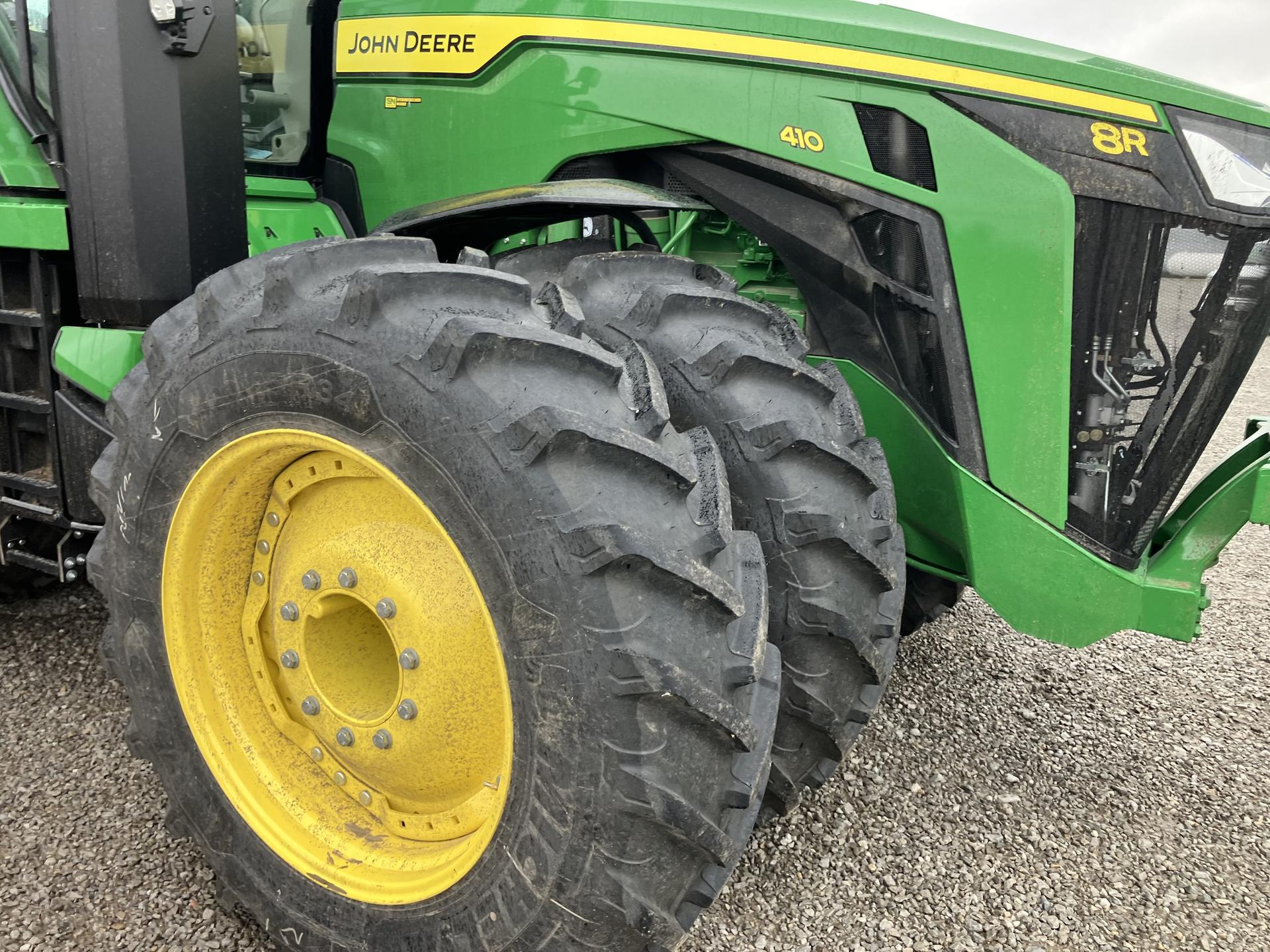 2023 John Deere 8R 410