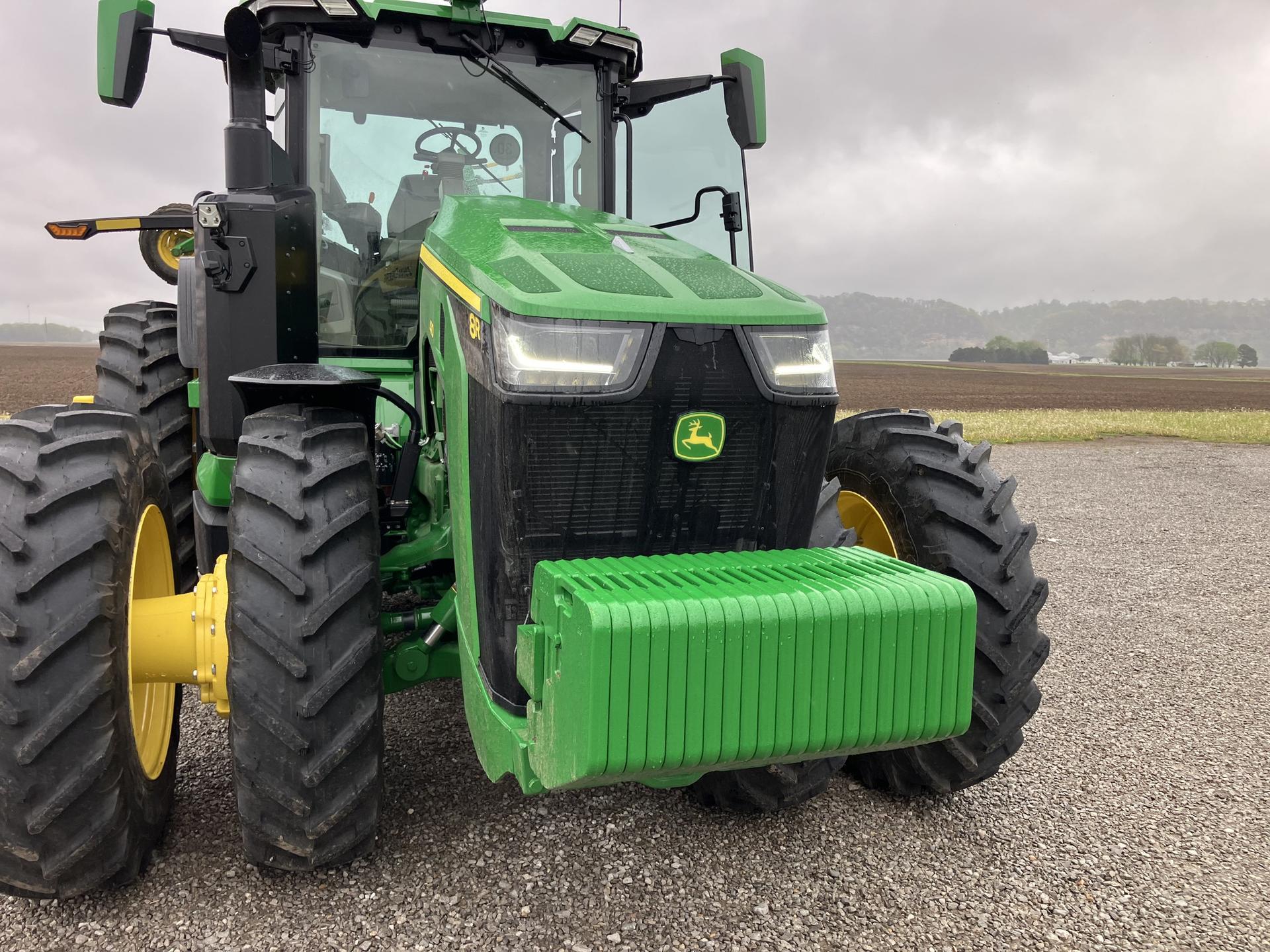 2023 John Deere 8R 410