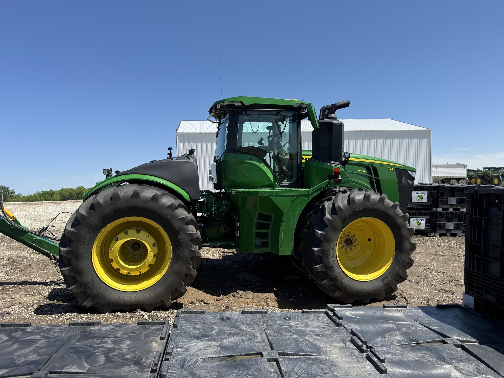 2024 John Deere 9R 440