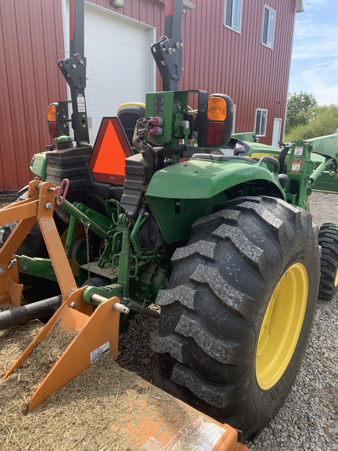 2014 John Deere 4066R