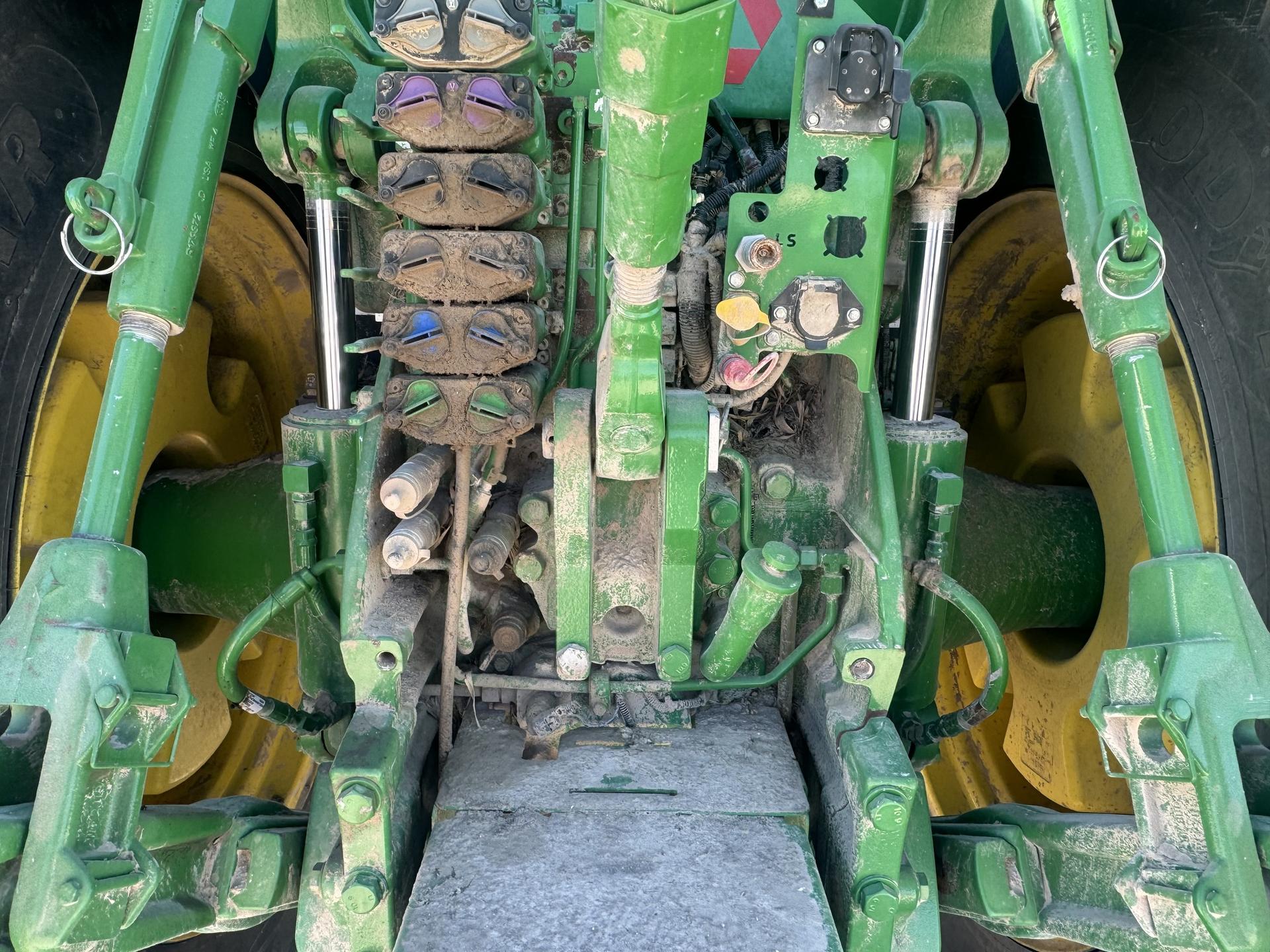 2018 John Deere 8400R Image