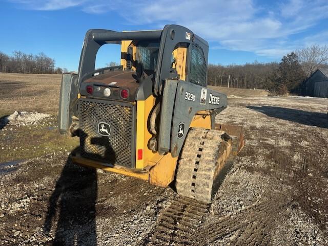 2010 John Deere 329D Image