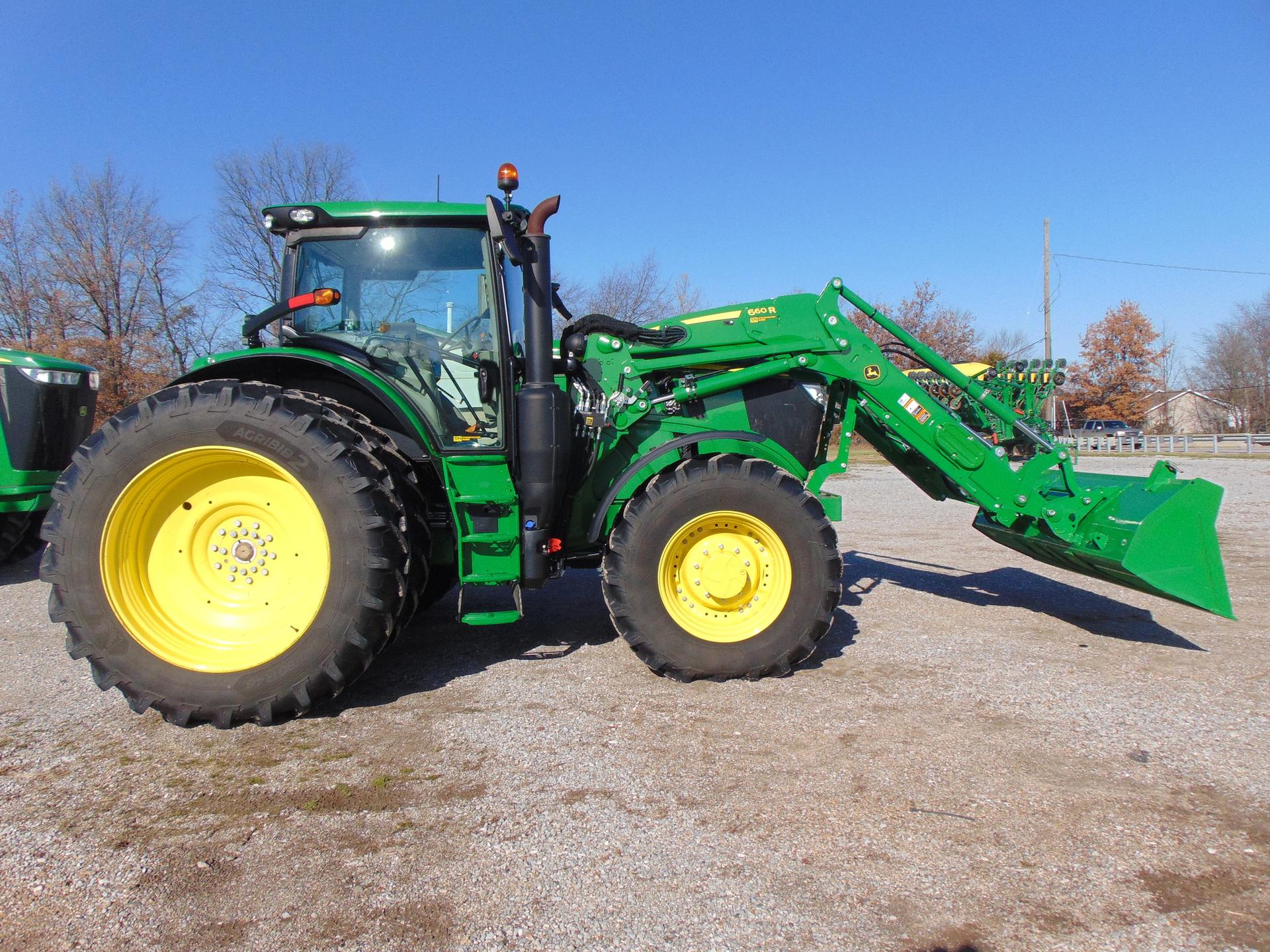 2023 John Deere 6R 175