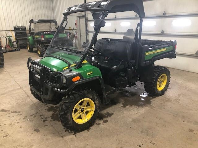 2016 John Deere 825I