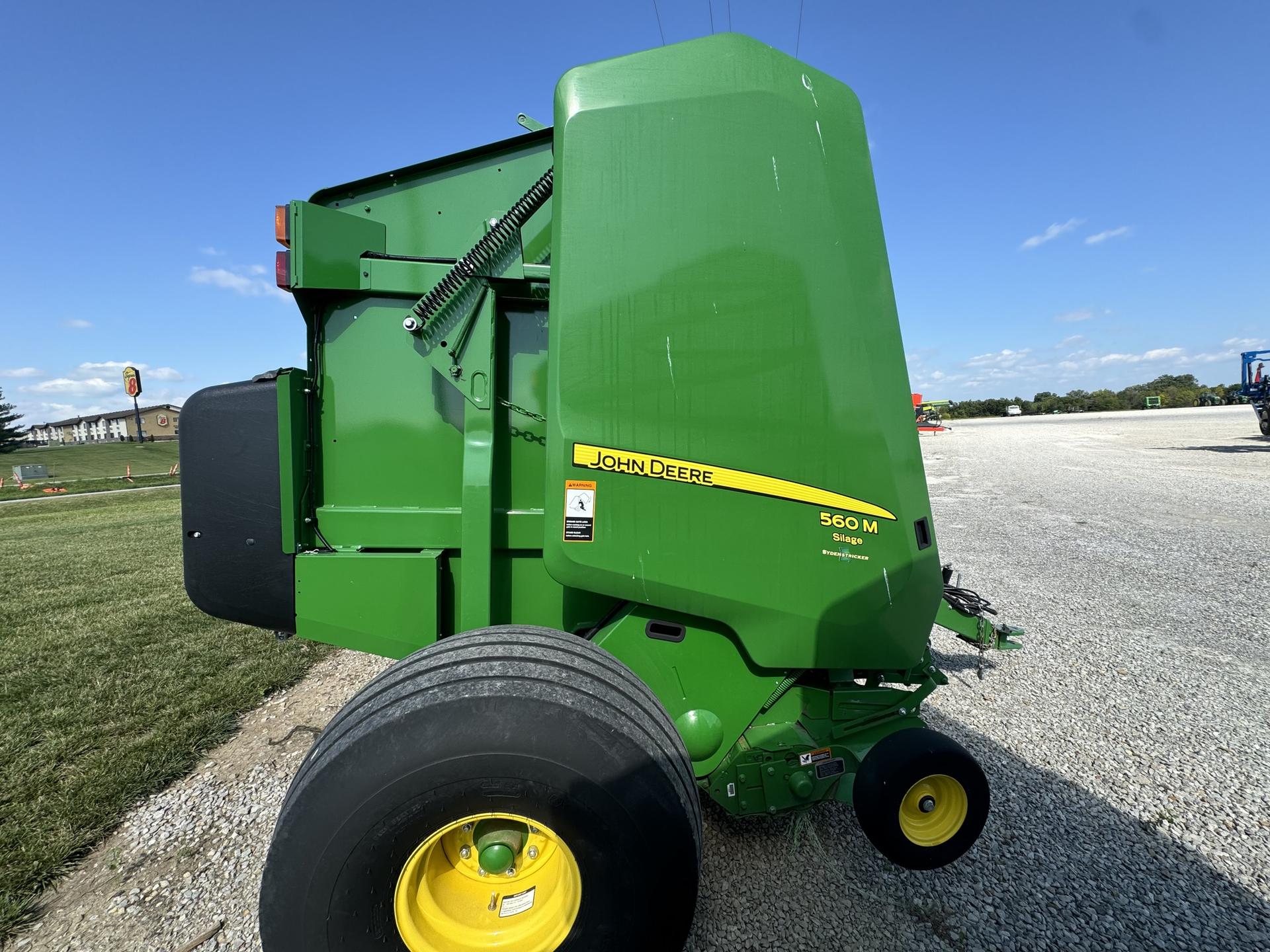 2018 John Deere 560M