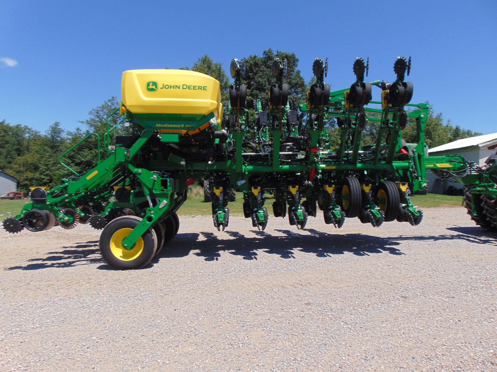 2024 John Deere 1795