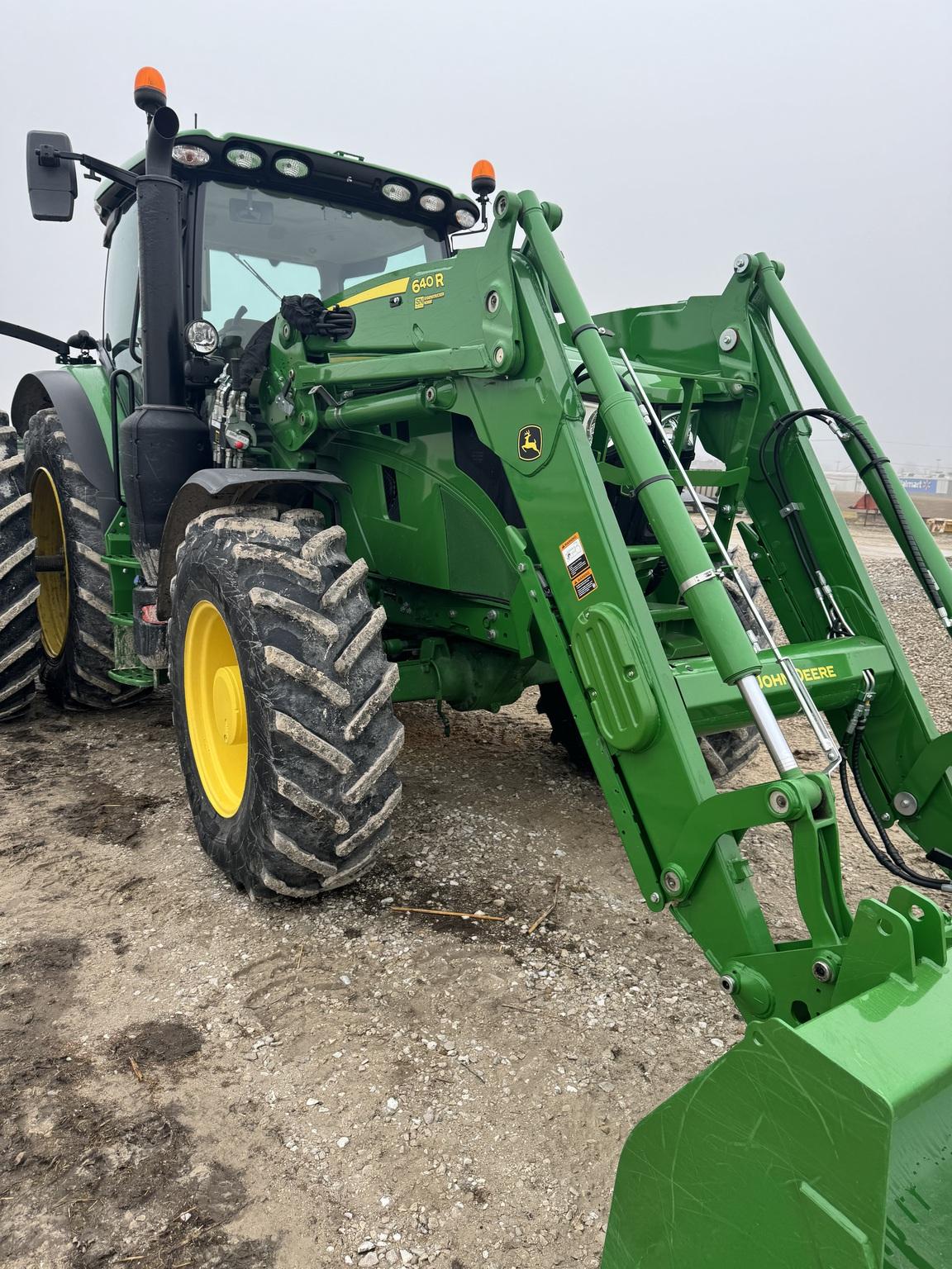 2023 John Deere 6R 155