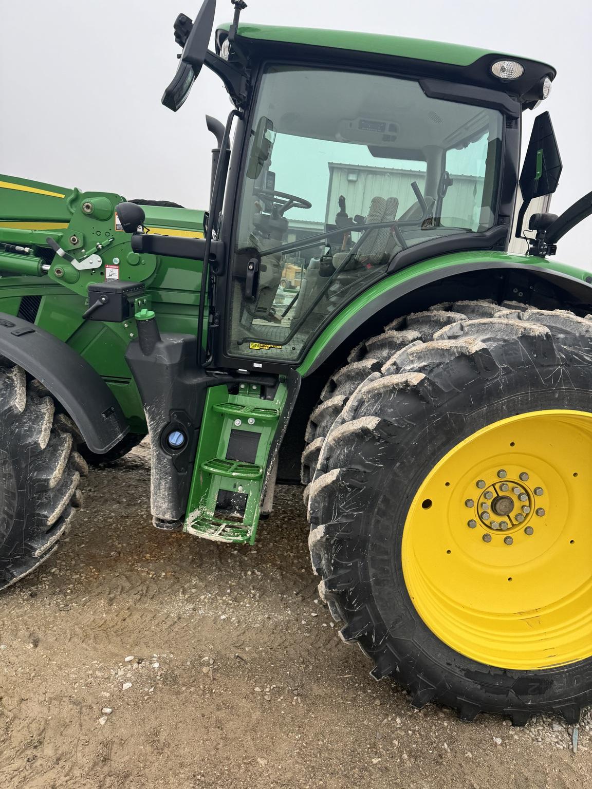 2023 John Deere 6R 155