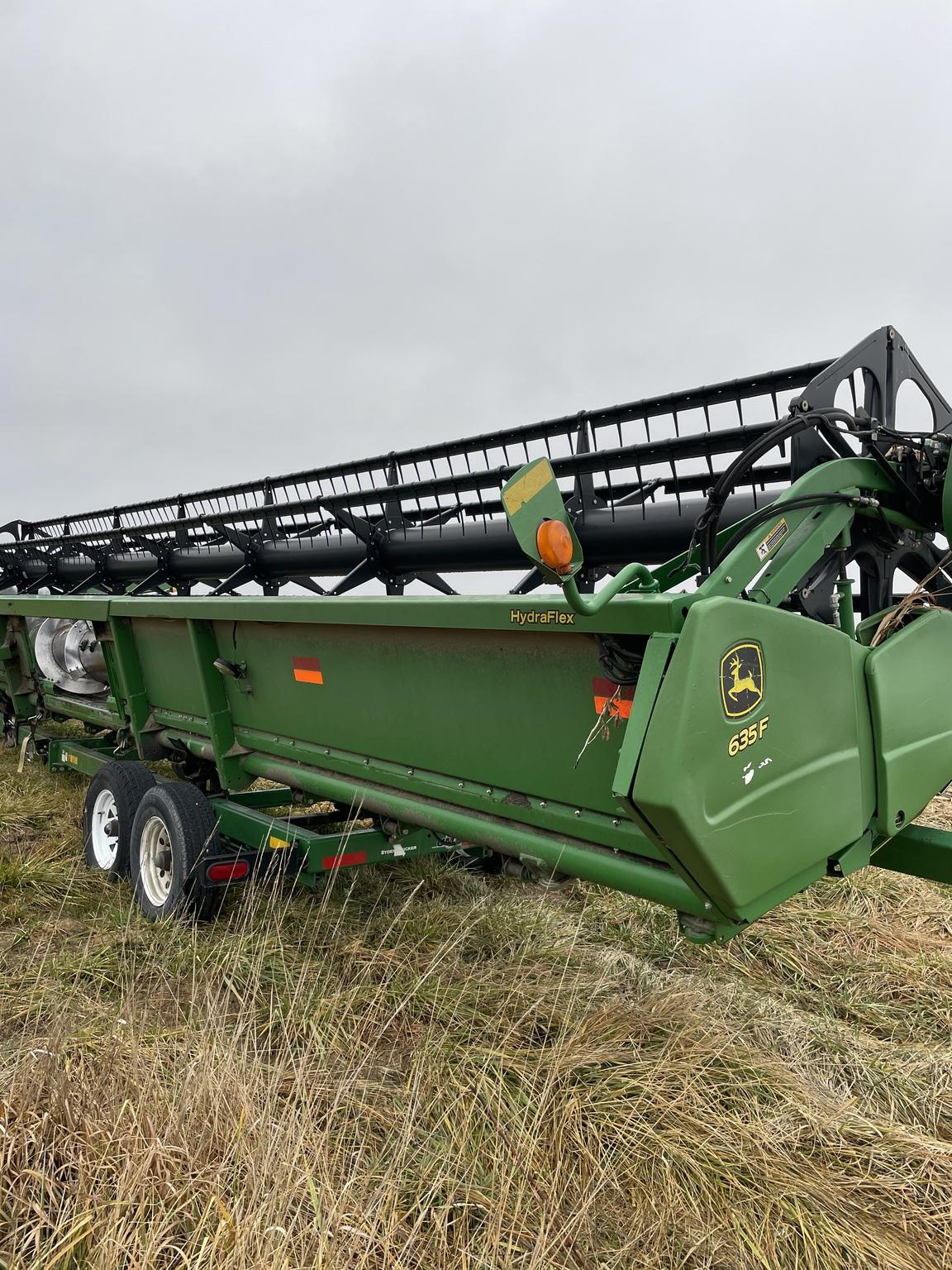 2011 John Deere 635F