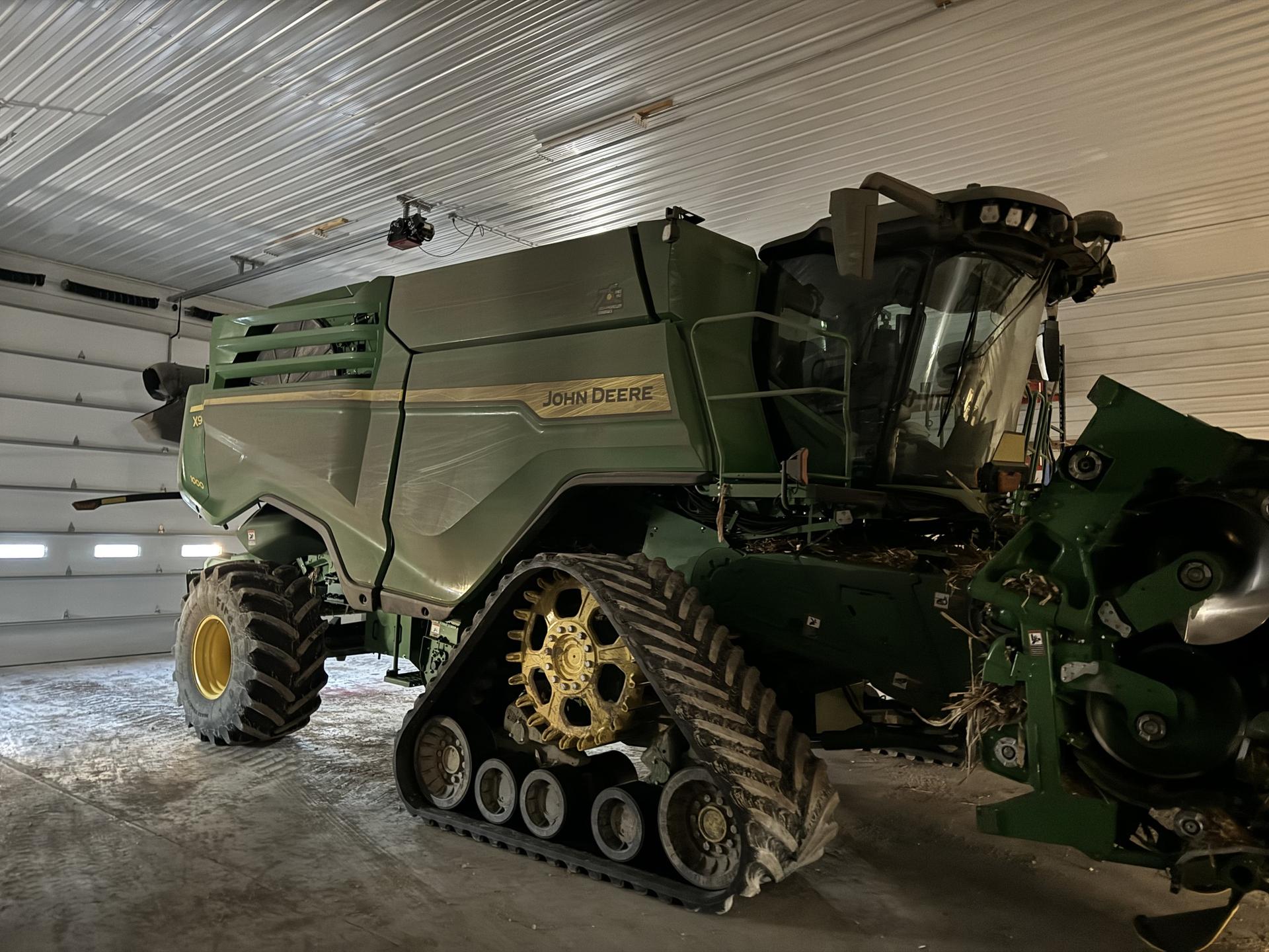 2022 John Deere X9 1000 Image