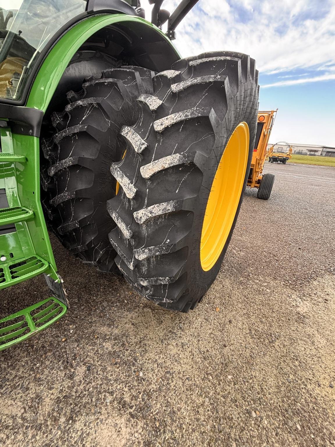 2018 John Deere 6175R