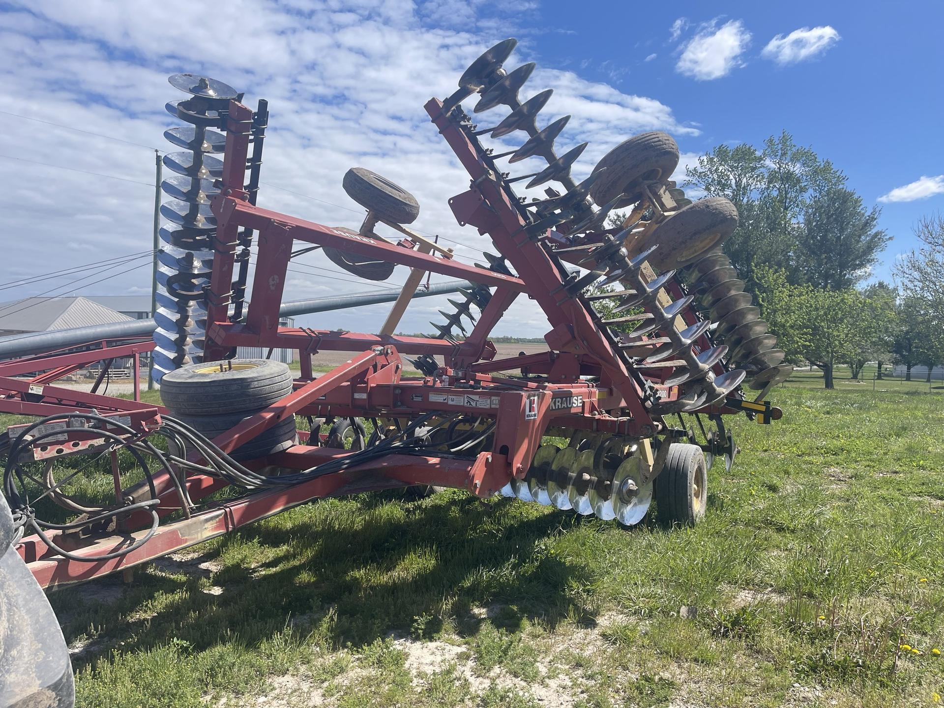 2012 Kuhn Krause 8200