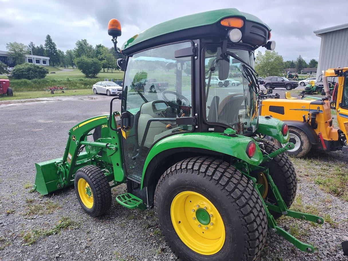 2023 John Deere 3046R