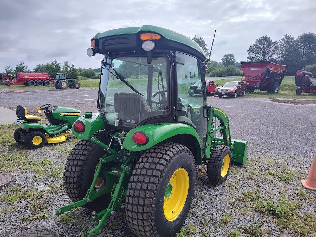 2023 John Deere 3046R