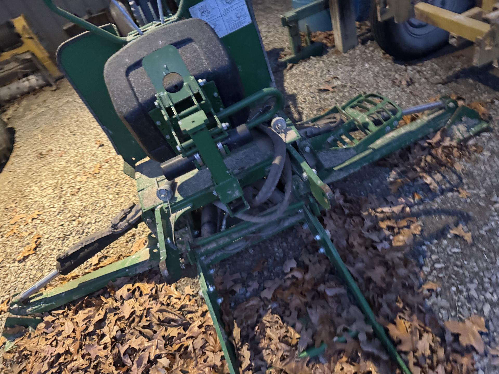 2019 John Deere 3046R Image