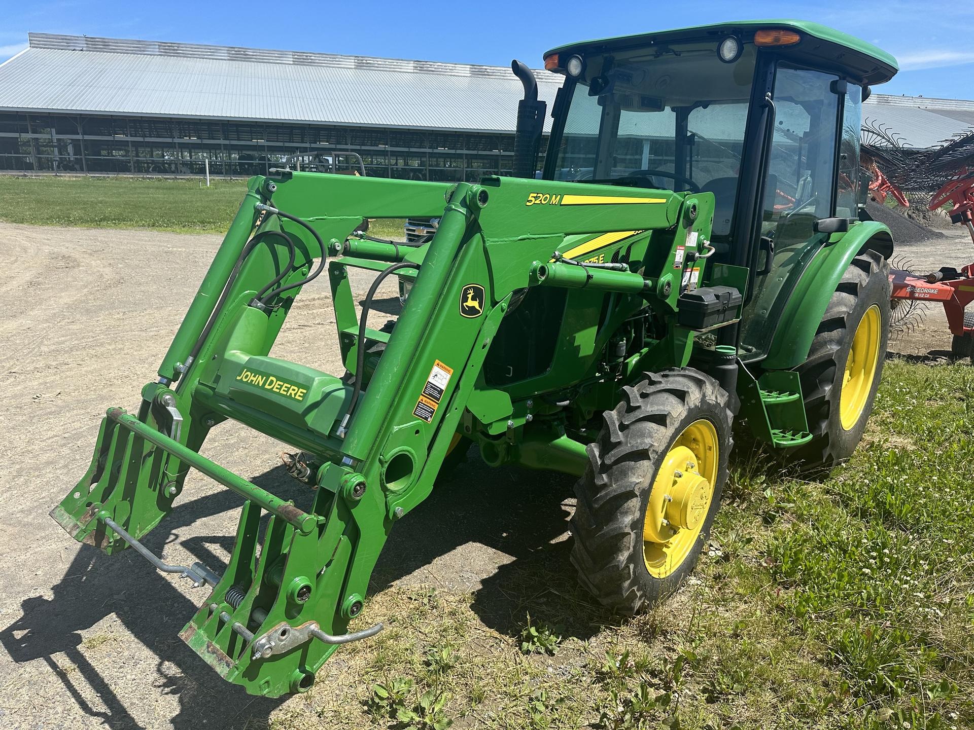 2018 John Deere 5075E