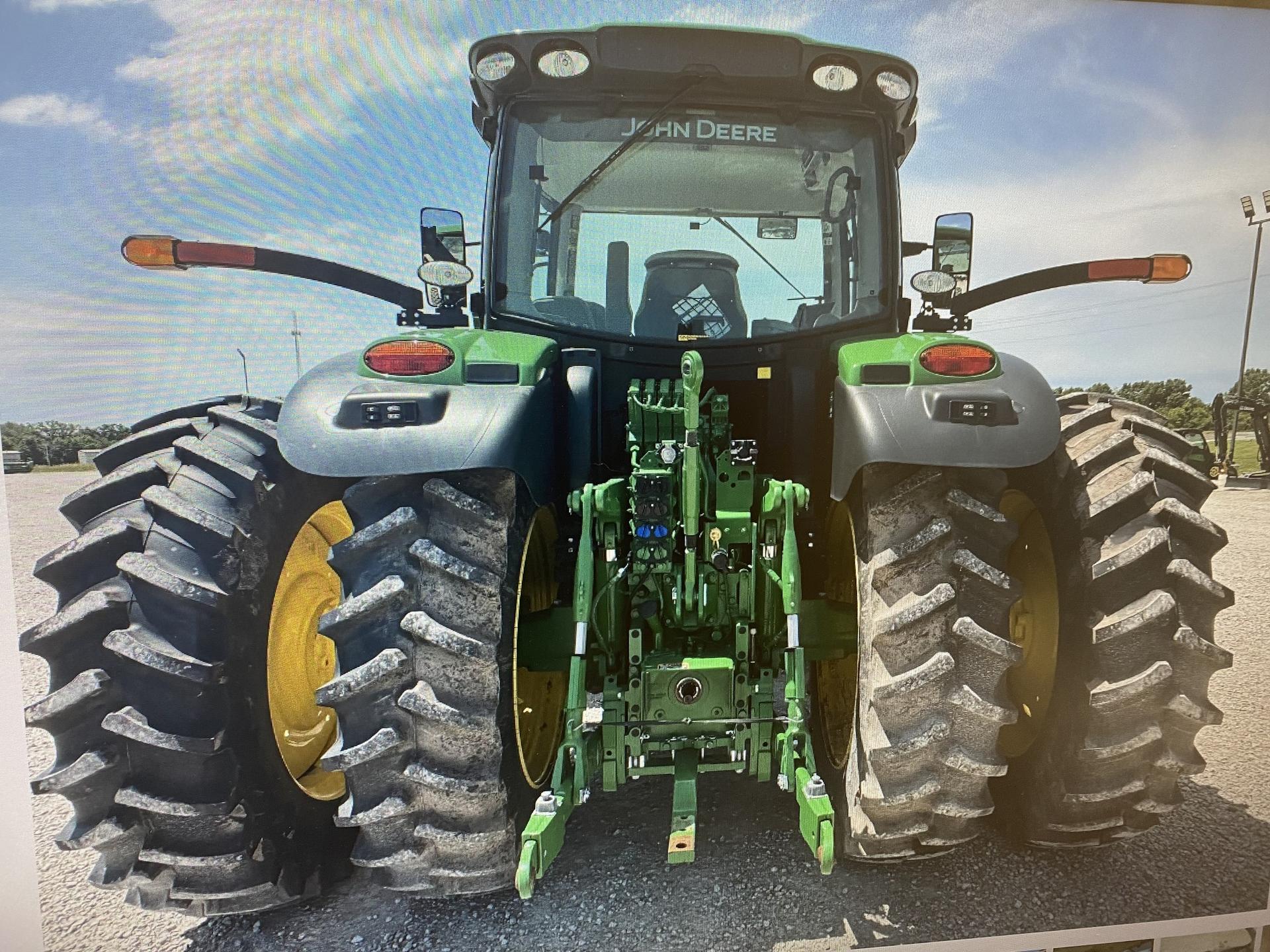 2022 John Deere 6145R