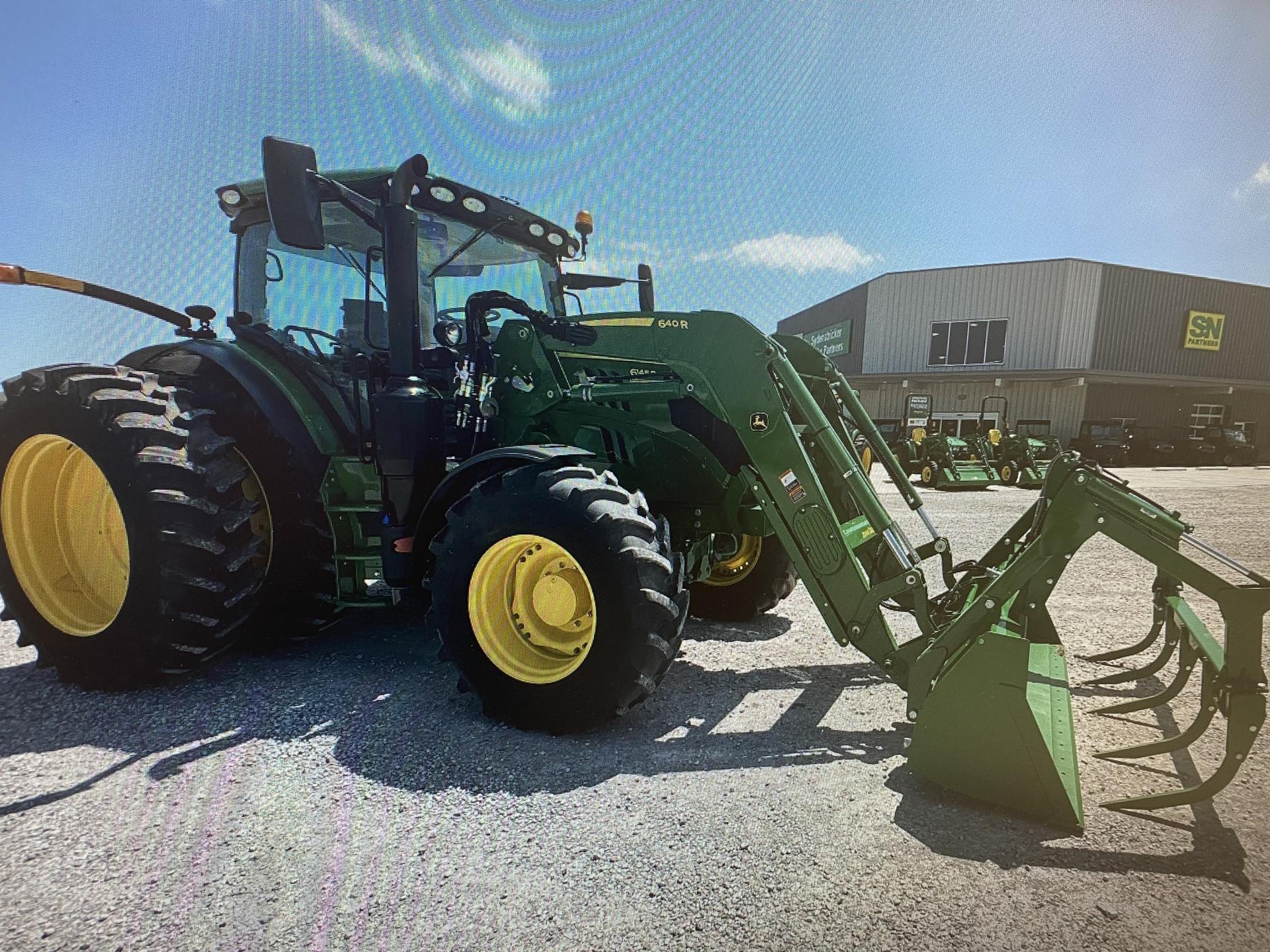 2022 John Deere 6145R