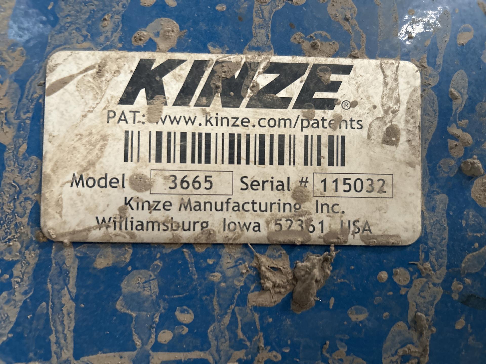 2021 Kinze 3665