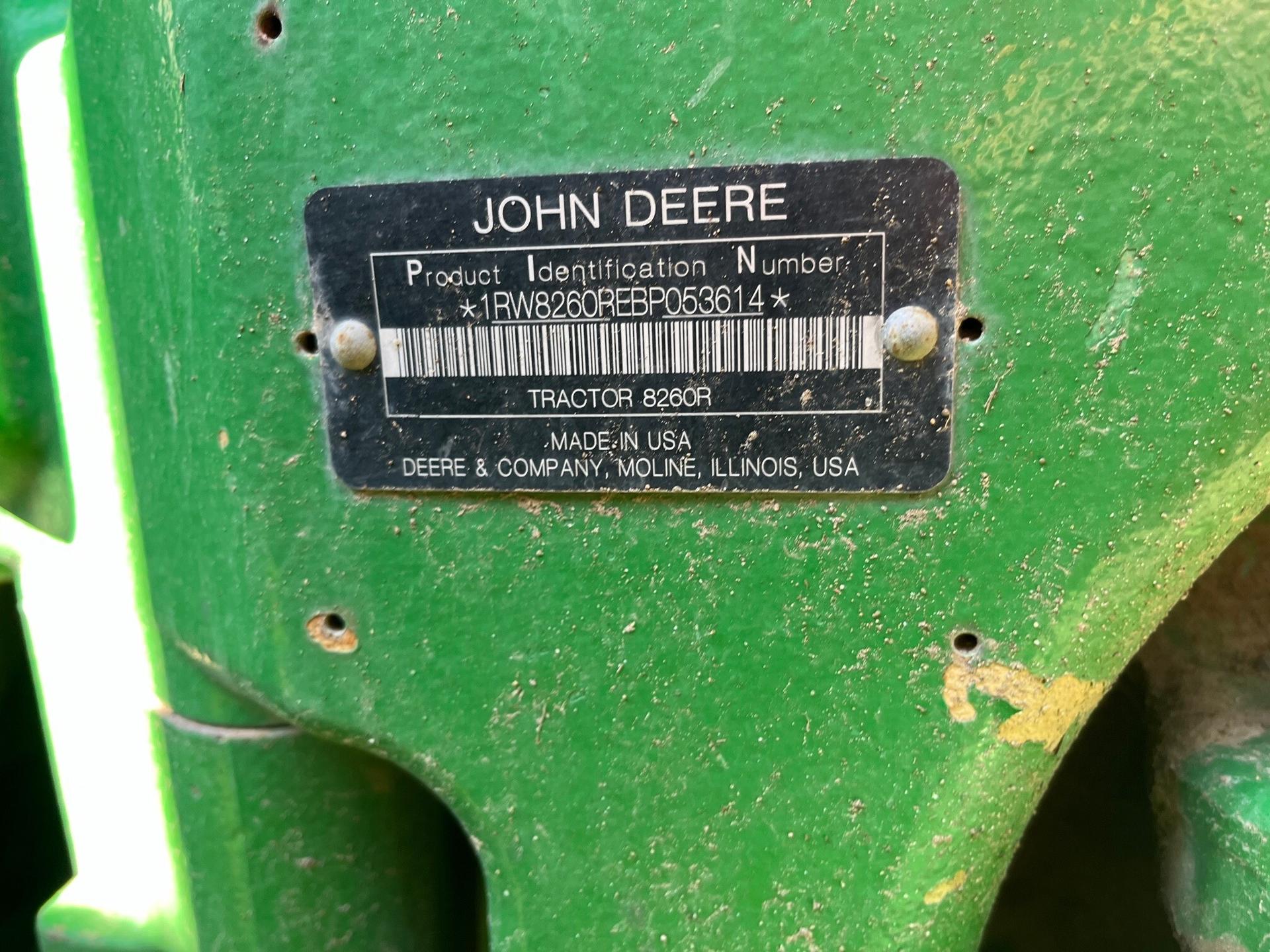 2012 John Deere 8260R