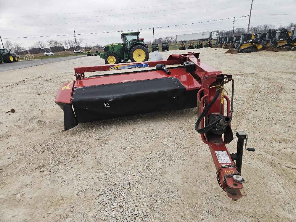 2012 New Holland H6830