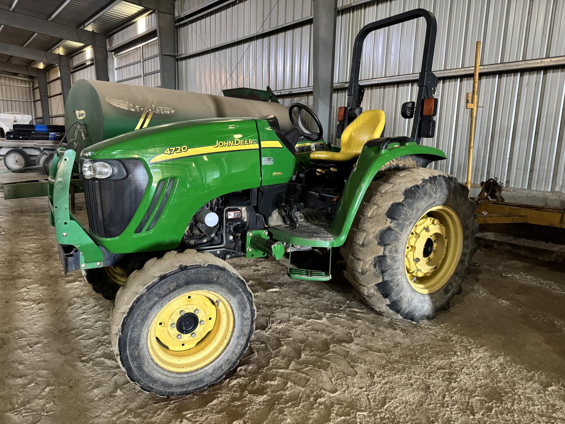 2005 John Deere 4720 Image