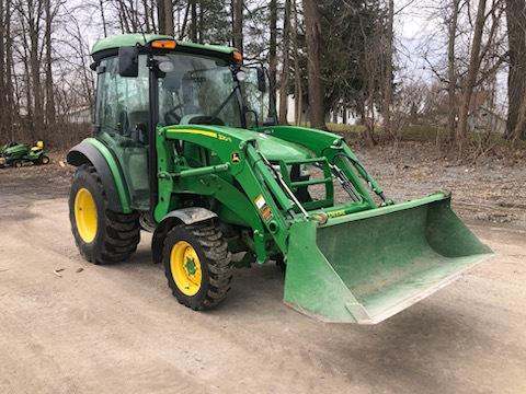 2019 John Deere 3046R