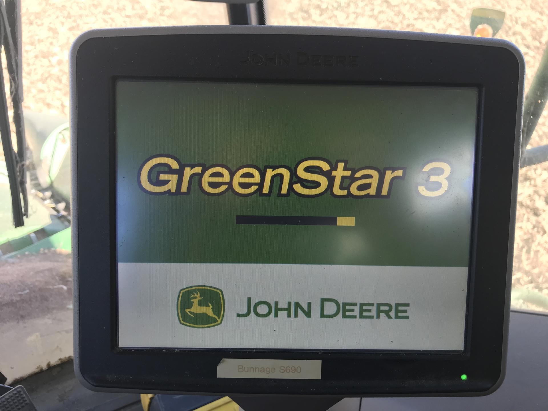 2012 John Deere S690