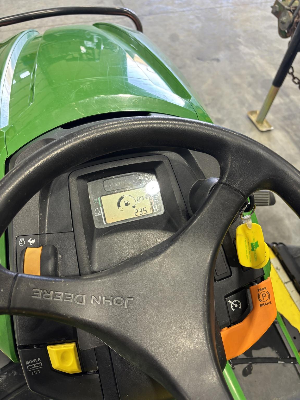 2018 John Deere X590