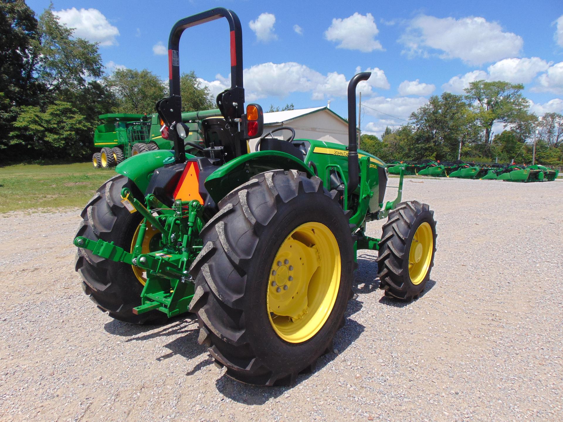 2022 John Deere 5075E