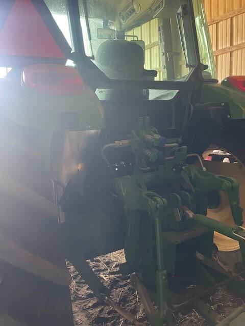 2018 John Deere 6135E