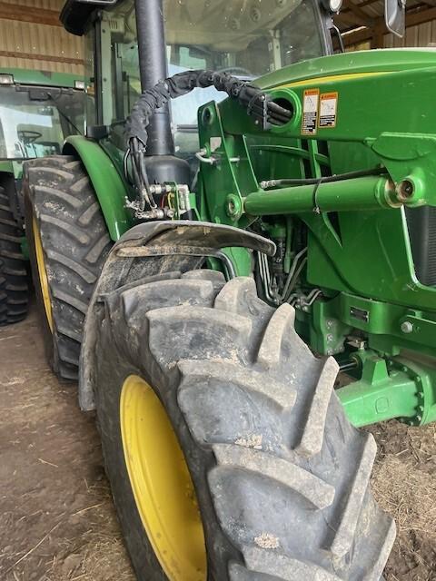 2018 John Deere 6135E