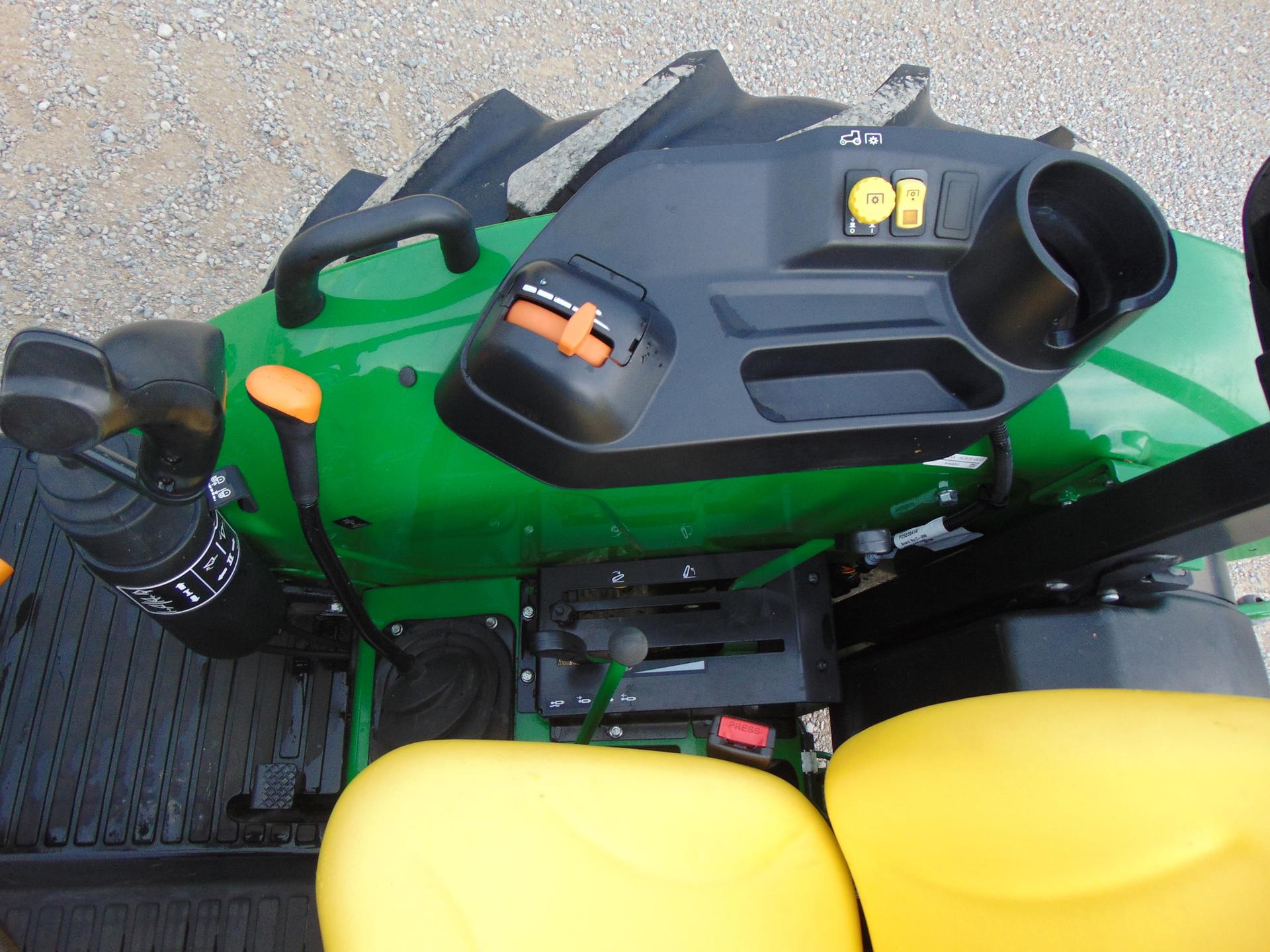 2022 John Deere 5075E