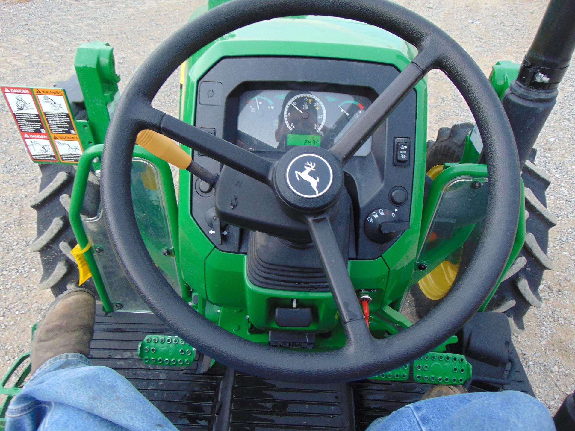 2022 John Deere 5075E