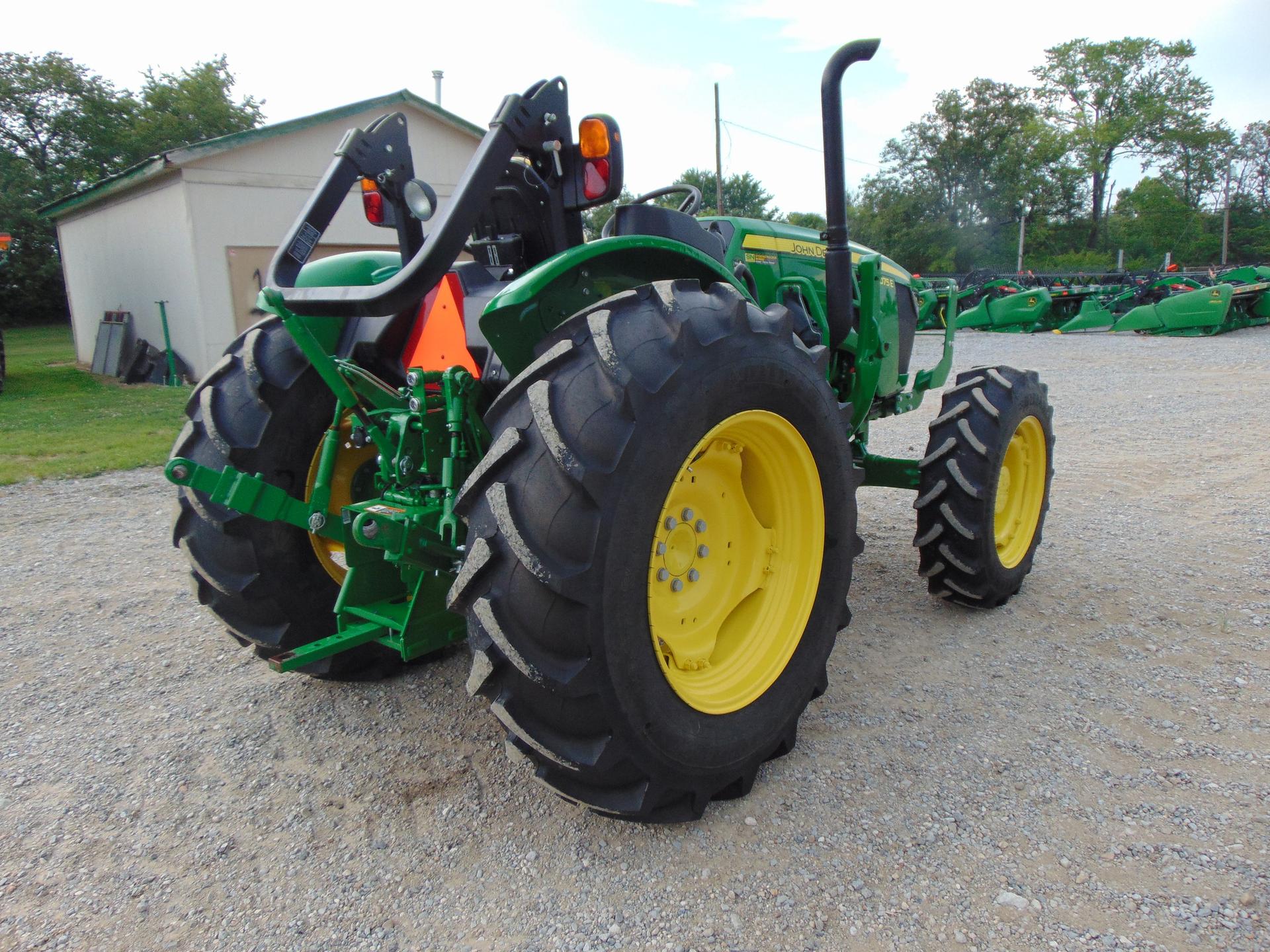 2022 John Deere 5075E