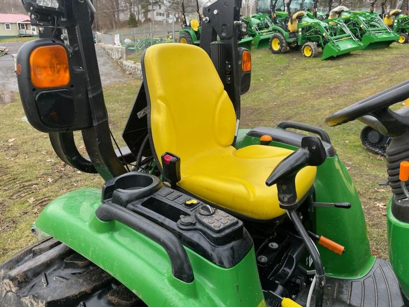 2022 John Deere 3033R