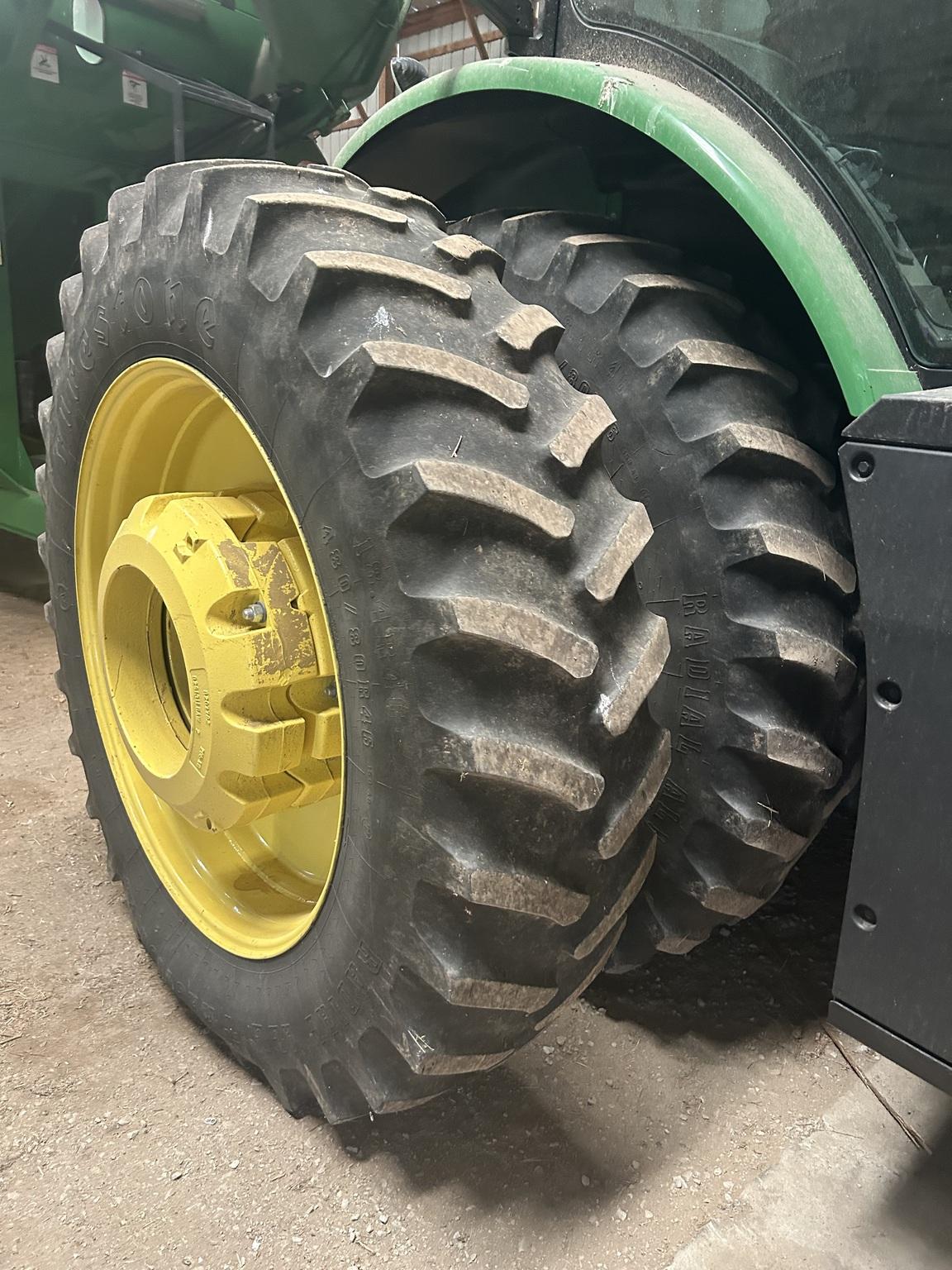 2015 John Deere 8270R