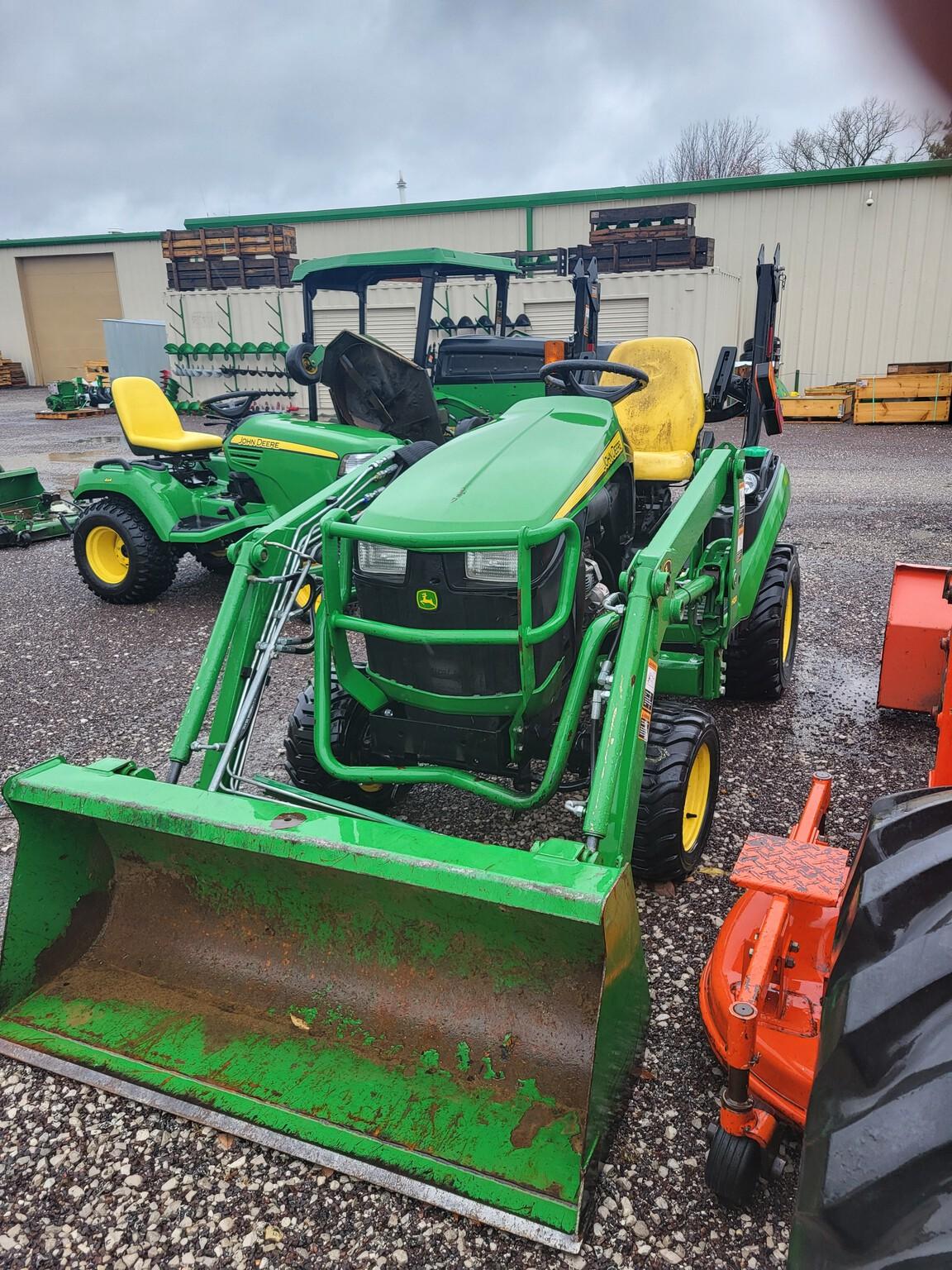 2013 John Deere 1025R