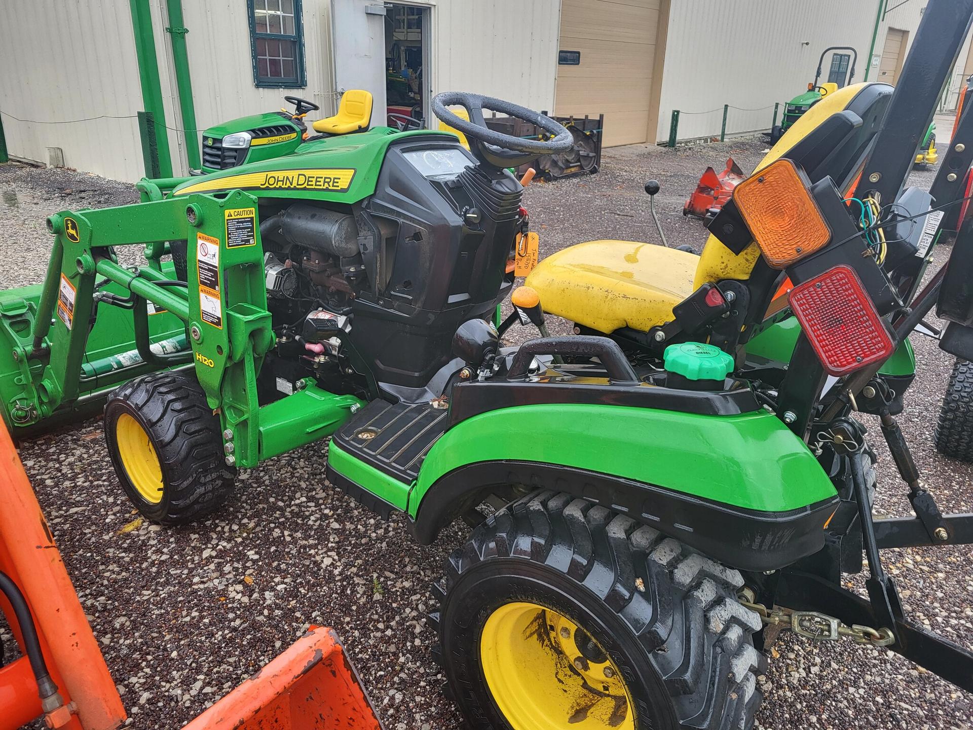 2013 John Deere 1025R