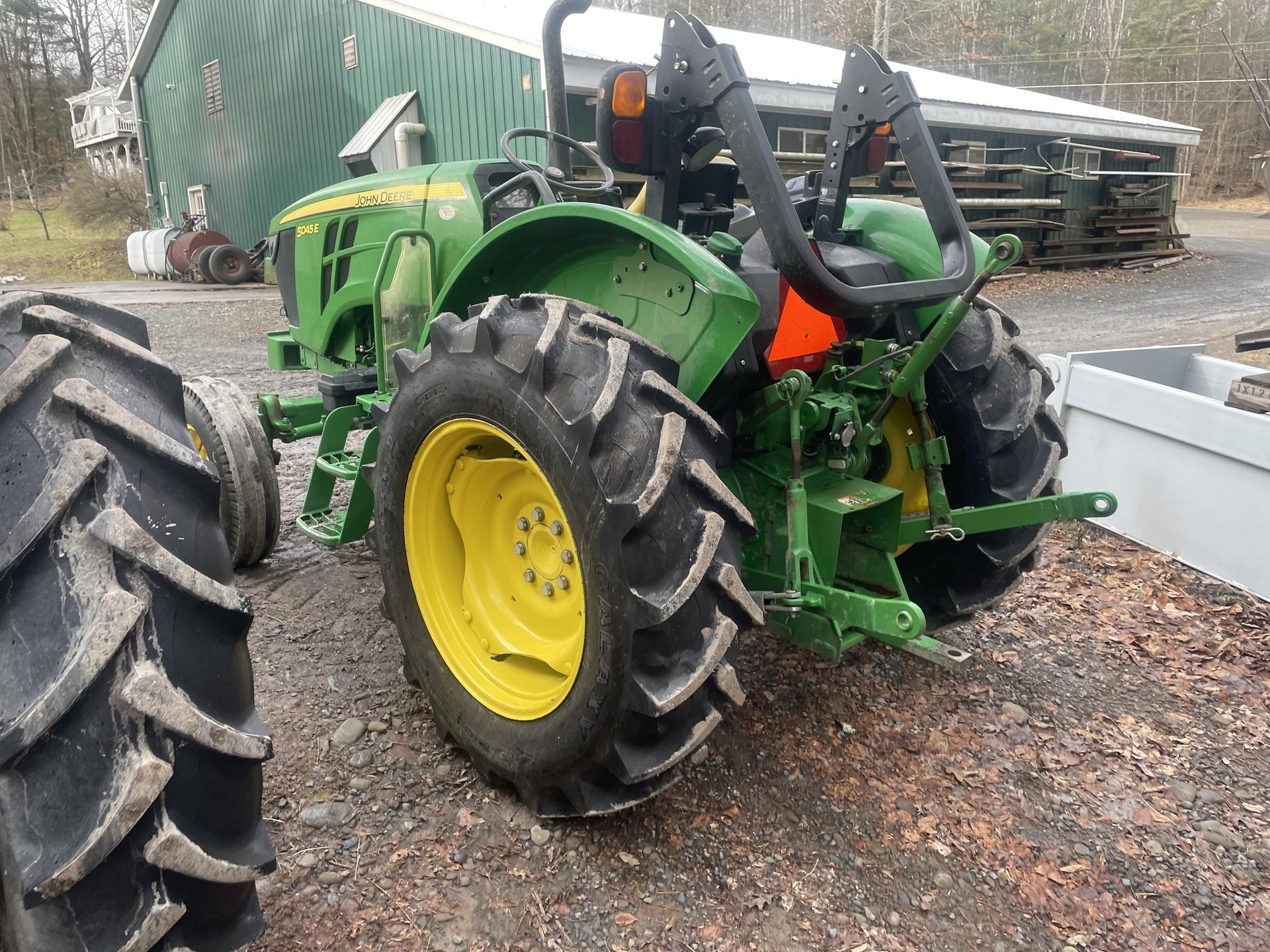 2018 John Deere 5045E Image