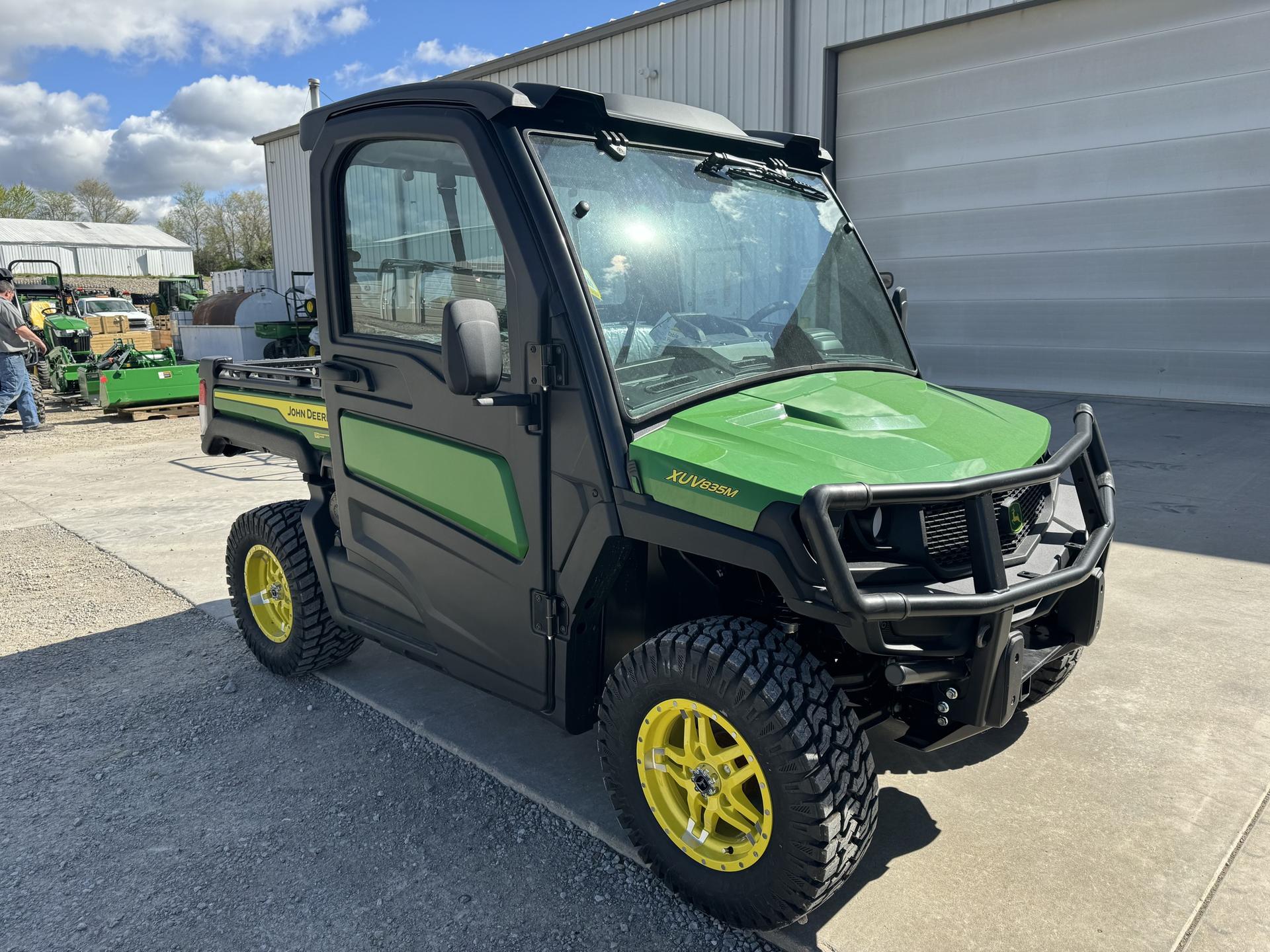 2024 John Deere XUV 835M Image