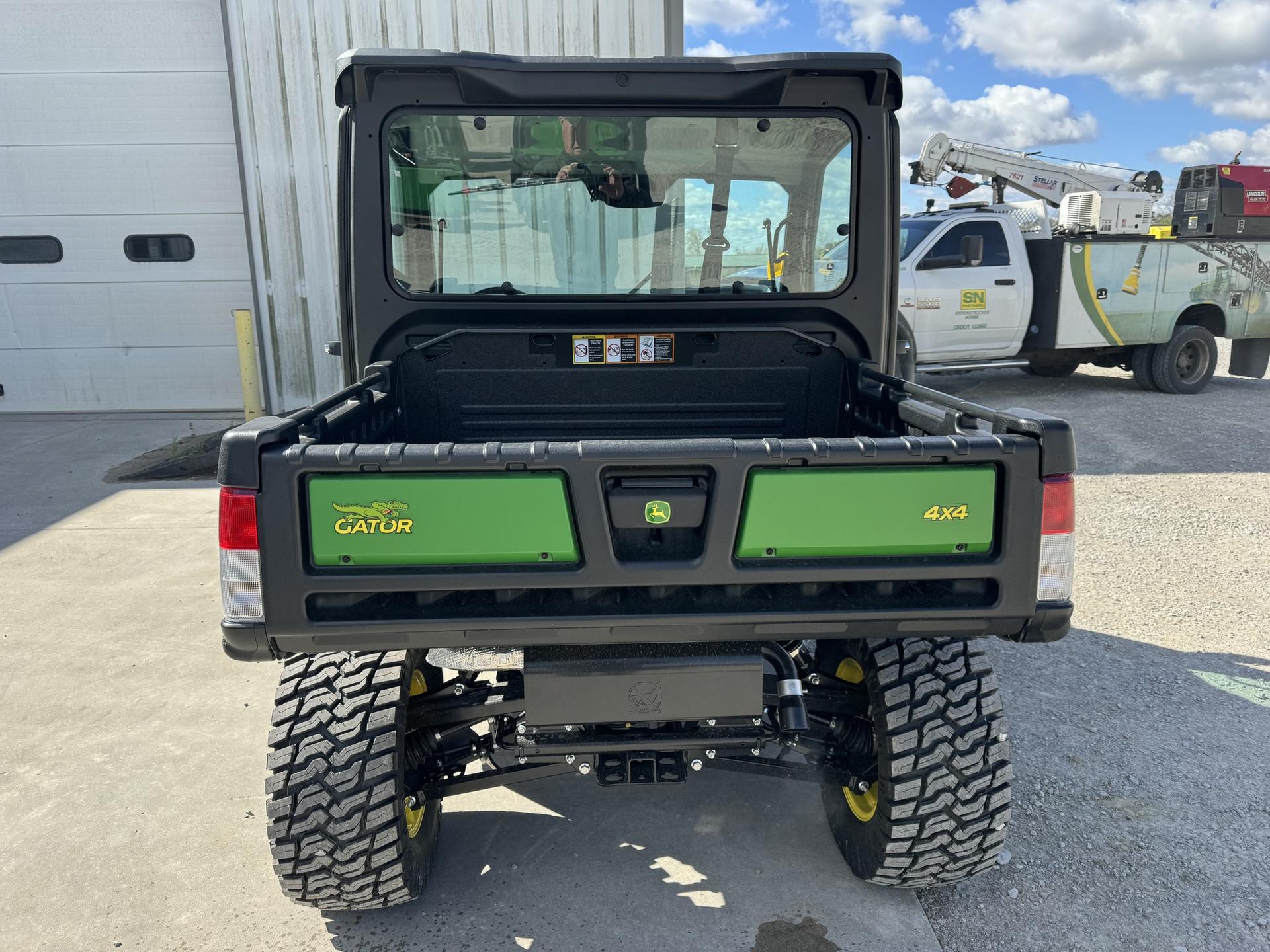 2024 John Deere XUV 835M Image