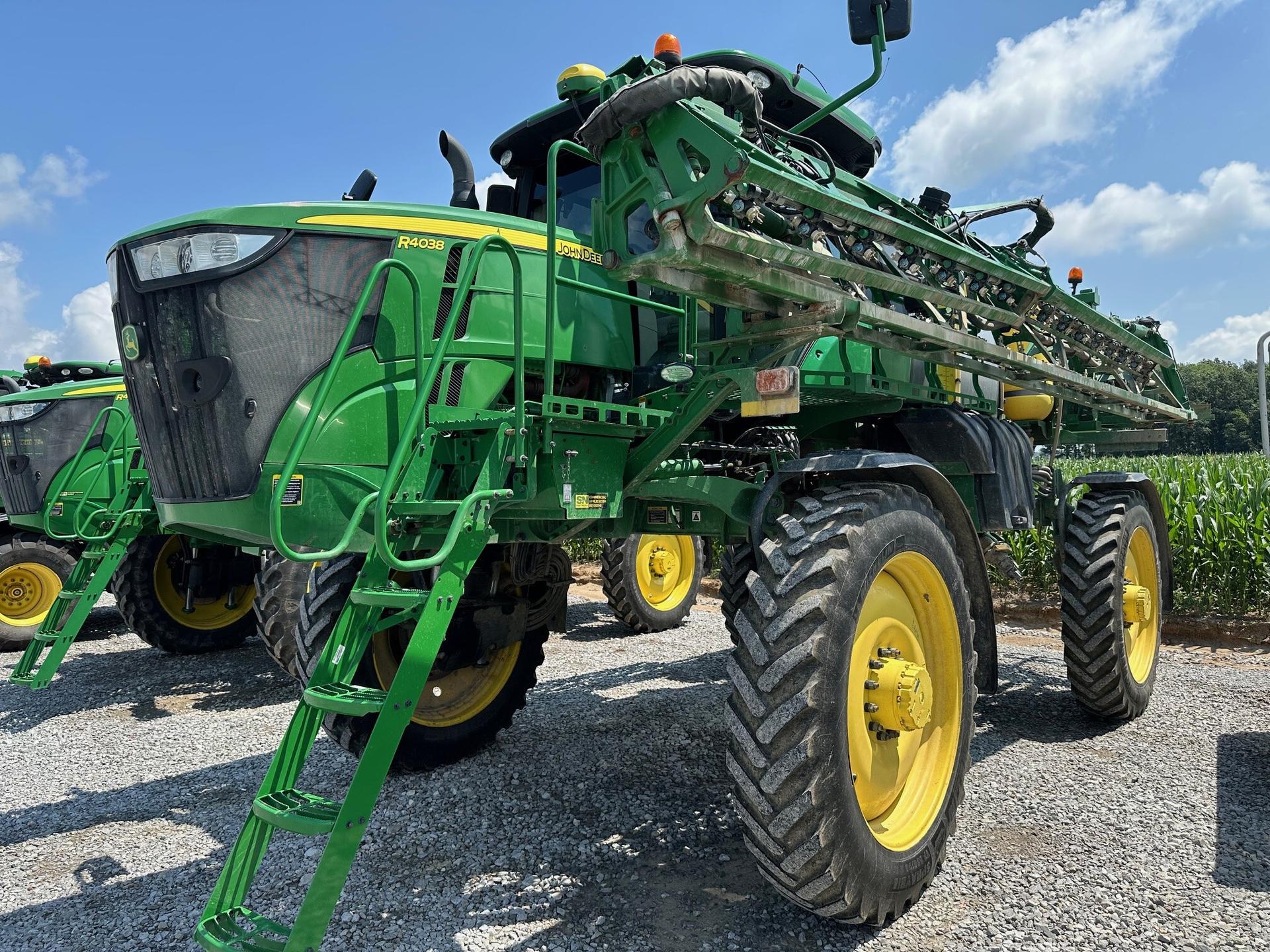 2021 John Deere R4038 Image