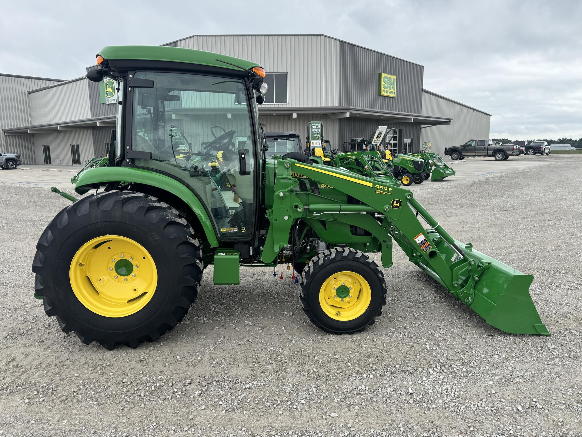 2022 John Deere 4066R